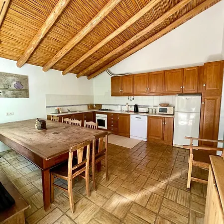 Casa Martim Holiday home Romao